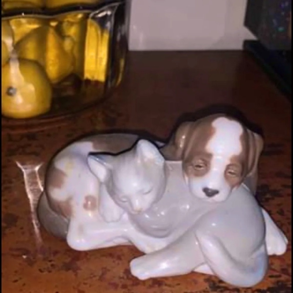 Lladró “Bosom Buddies” #6599 figurine pu